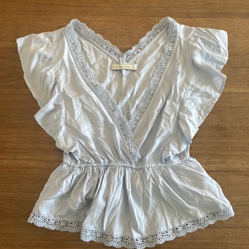 Light blue Abercrombie and Fitch short sleeve dress shirt size small